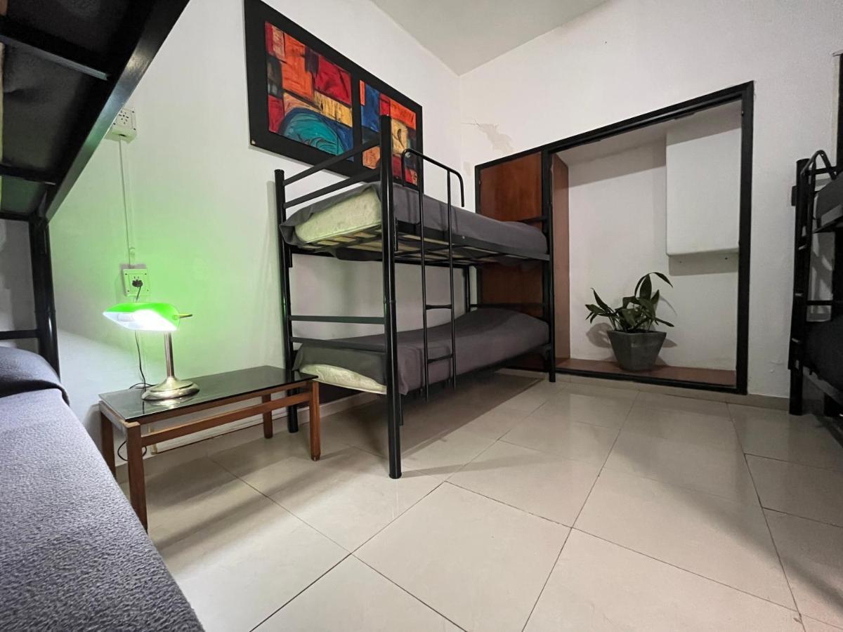 Link Hostel *