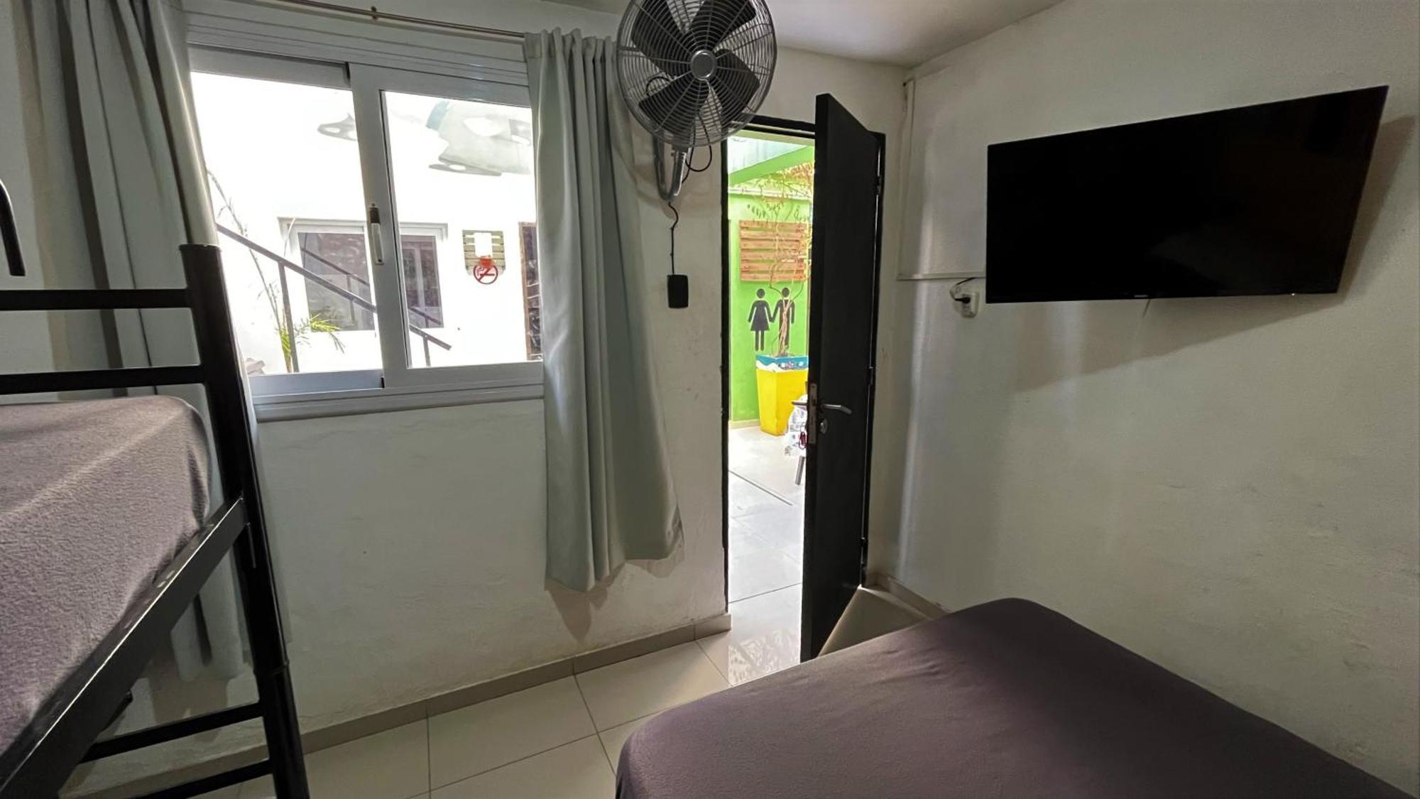 Link Hostel *